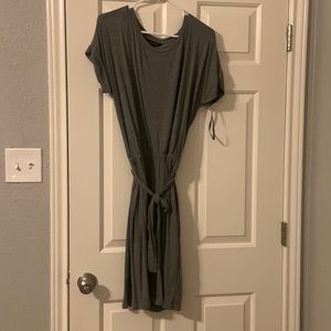 Banana Republic Petite Large Casual Gray Belted Dress